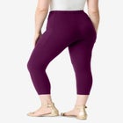Side-Pocket Essential Capri Legging image number null