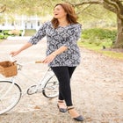 Easy Fit 3/4-Sleeve V-Neck Tunic image number null