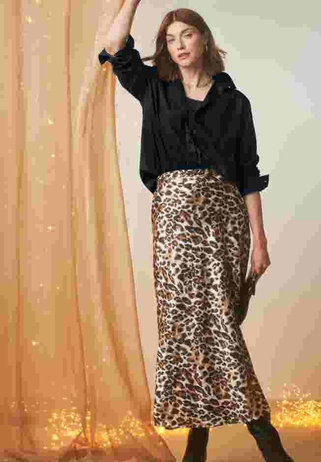 Wrinkle-Free Stretch Cotton Oversized Shirt image number 1