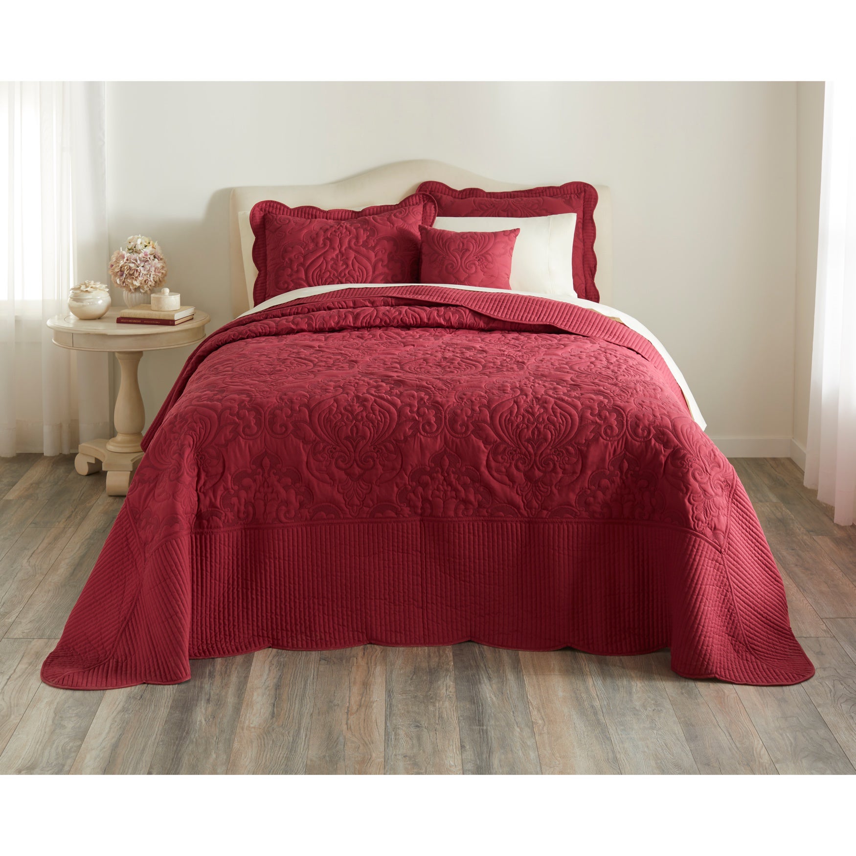 Amelia Bedspread image number 0
