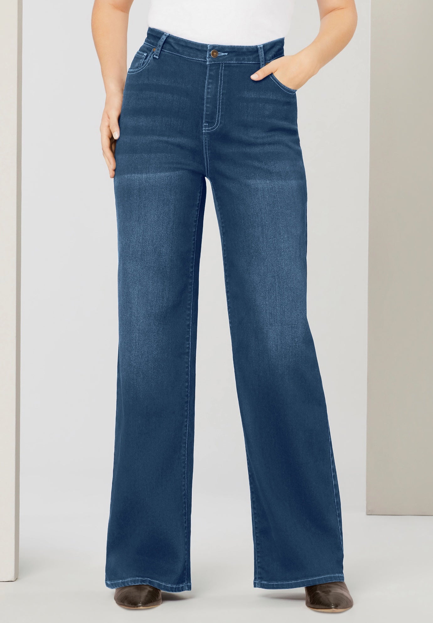 Plus Size Classic Stretch Wide Leg Jean image number 0