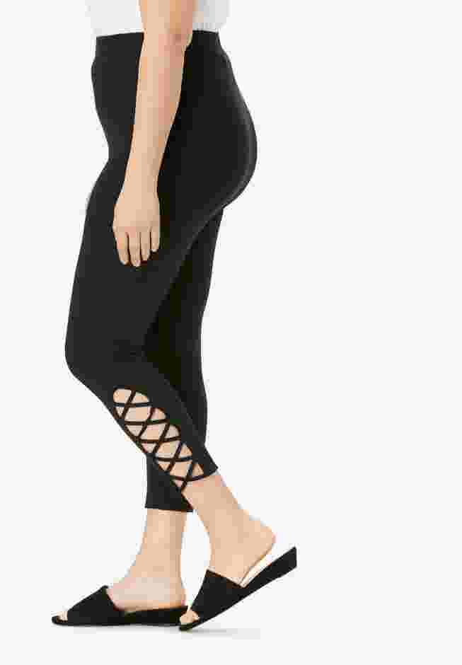 Lattice Essential Stretch Capri Legging image number 1