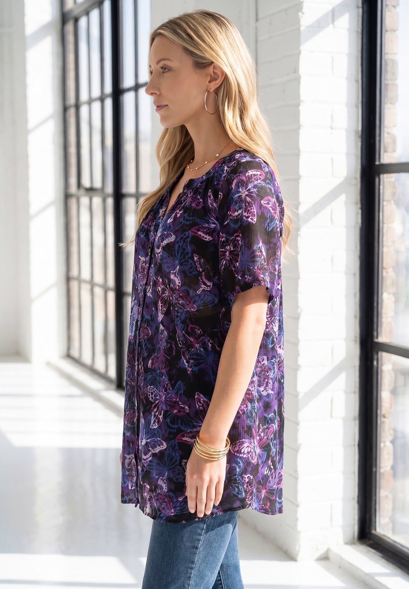 Plus Size Angelina Crinkle Crepe Y-Neck Short Sleeve Tunic image number 2