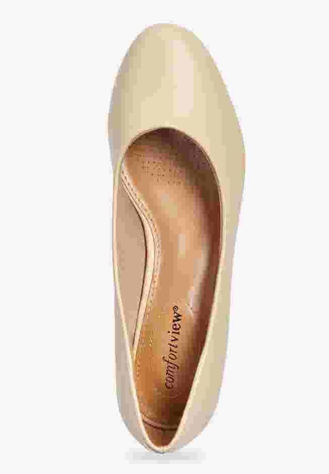 The Vida Slip On Pump image number 4