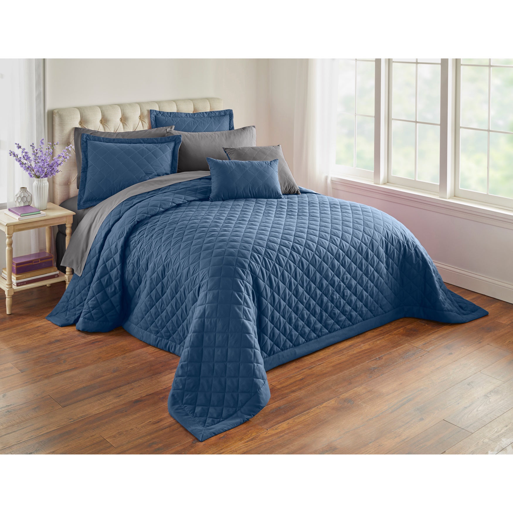 BH Studio Reversible Quilted Bedspread image number 0
