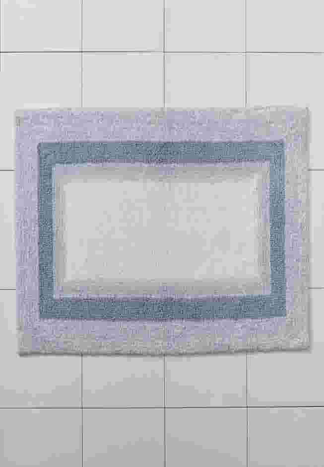 Amore Ombre Bath Rug image number 0