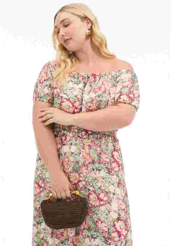 Off-the-Shoulder Maxi Dress image number 3