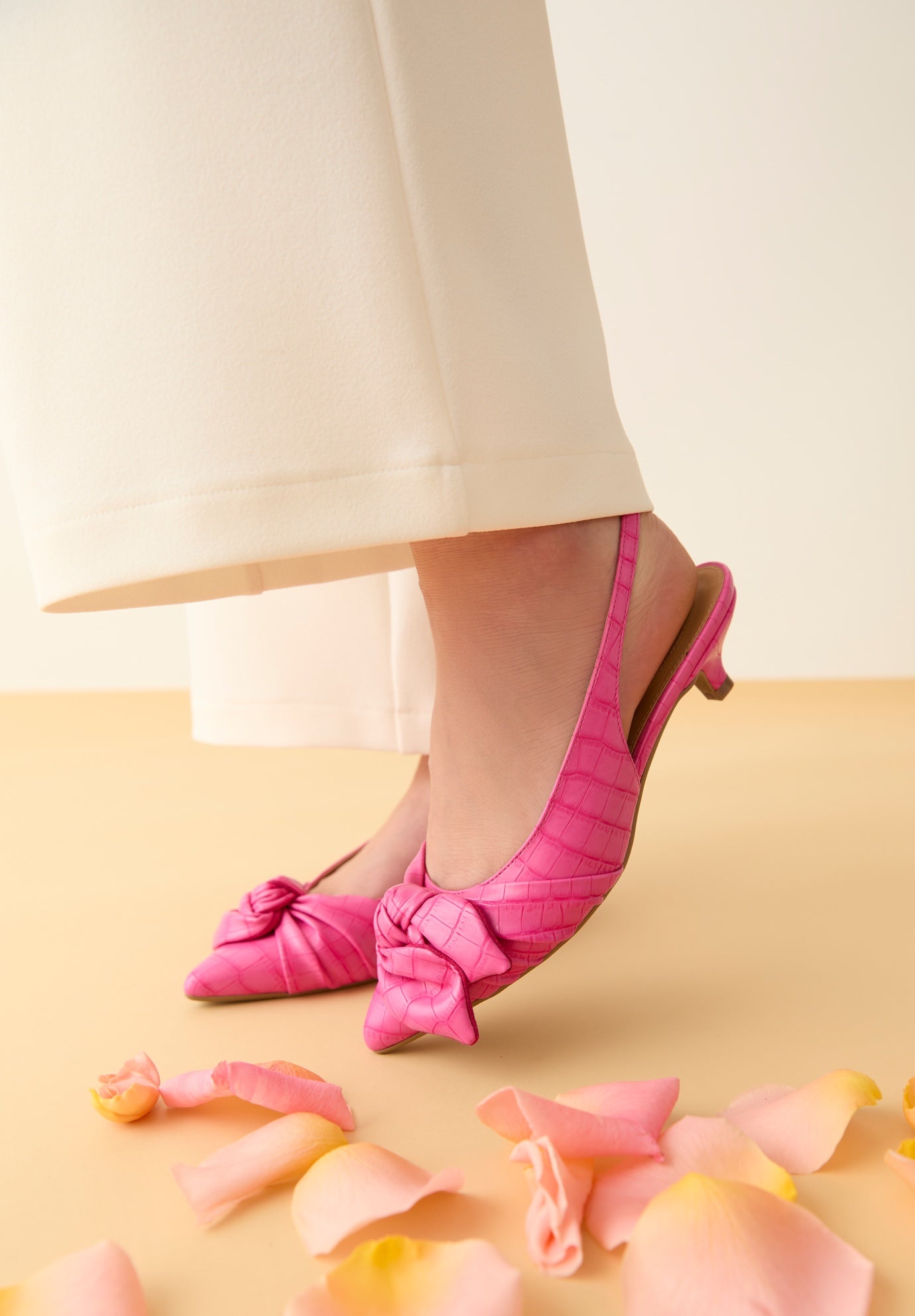 The Tia Slingback image number 1