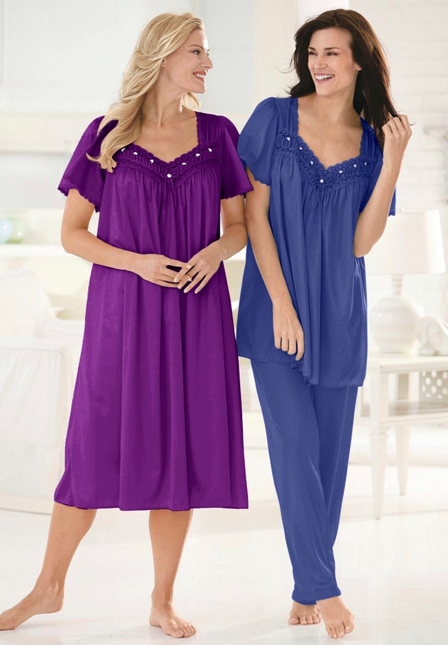 Short Silky Lace-Trim Gown image number 4