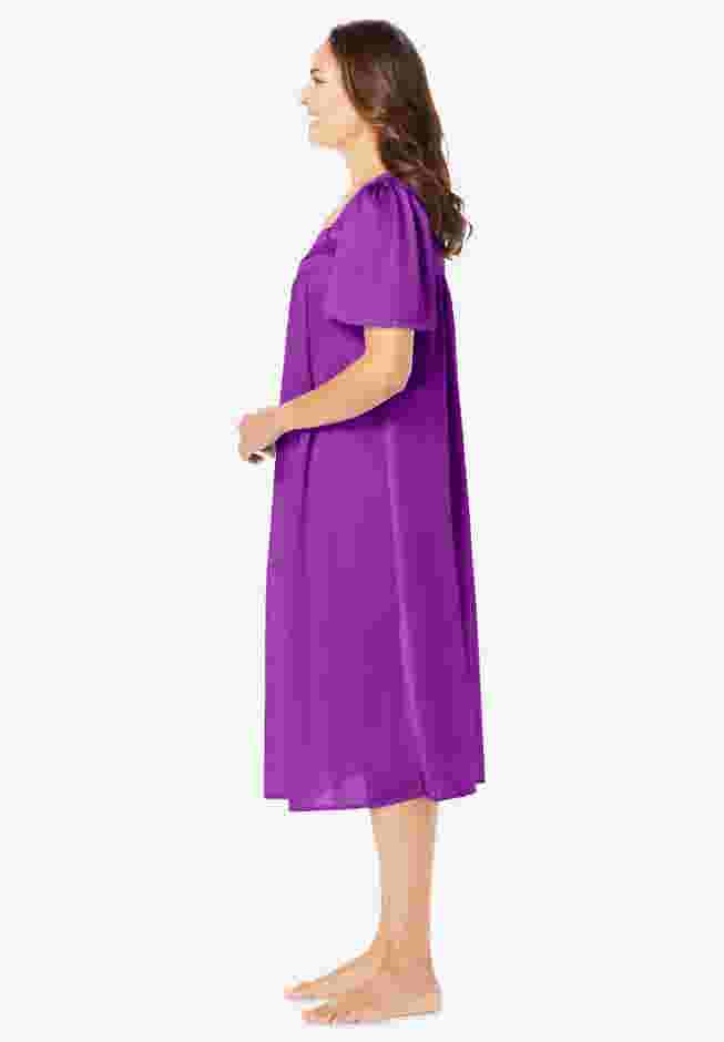 Short Silky Lace-Trim Gown image number 3