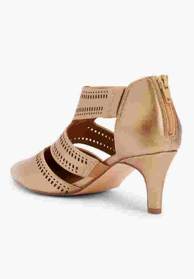 The Gia Shootie  image number 1
