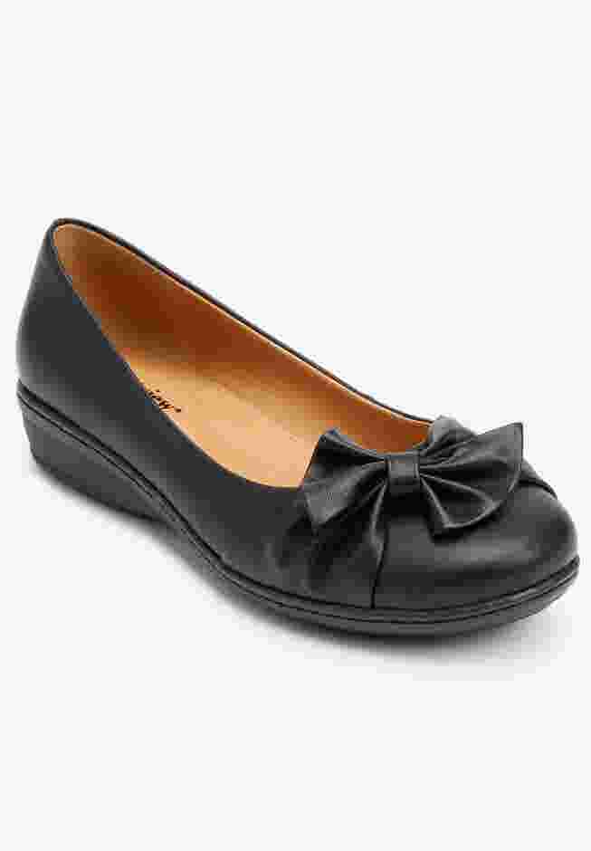 The Pamela Slip On Flat image number 0