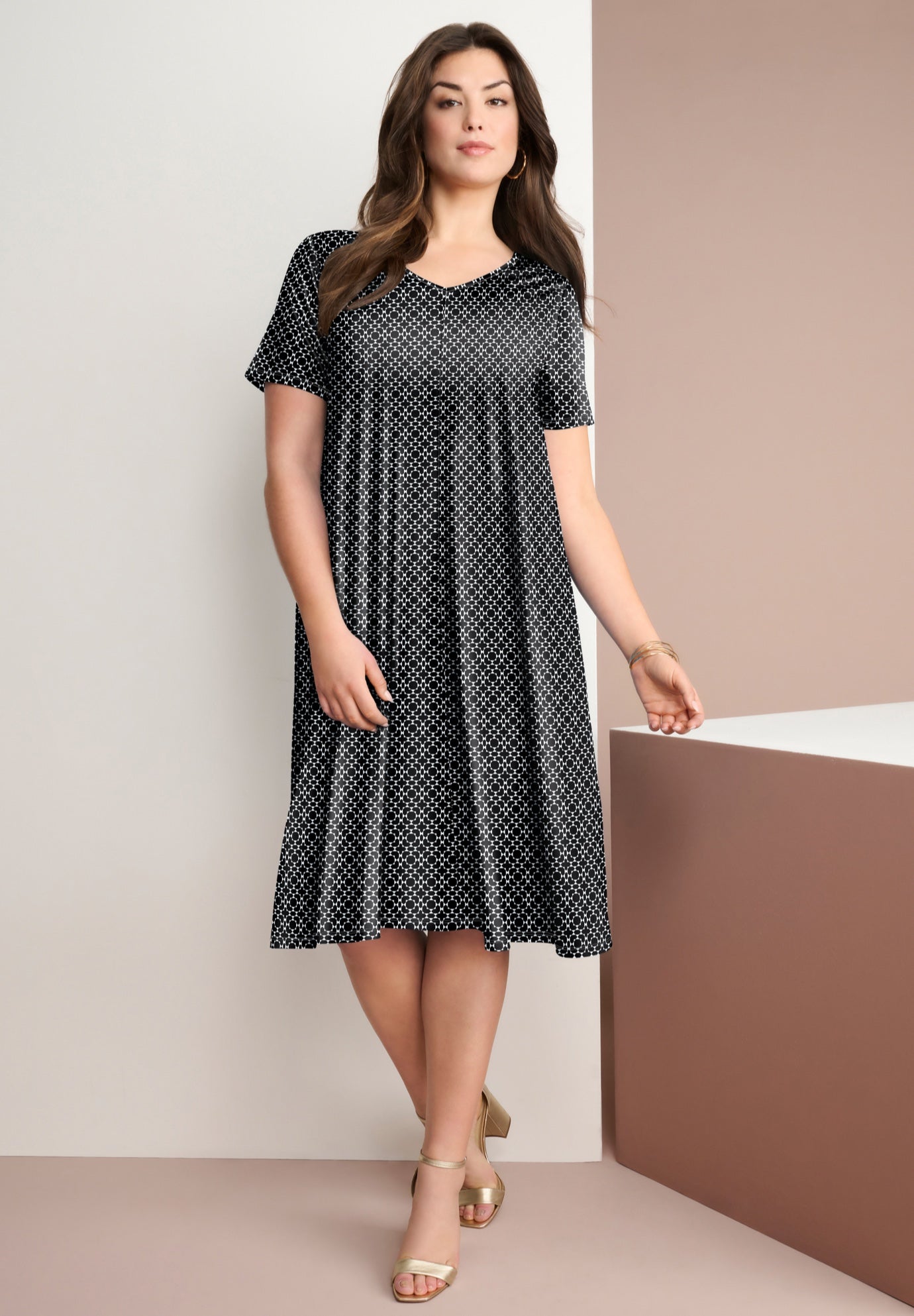 Plus Size Short Sleeve Sleeve Swing Dress image number 0