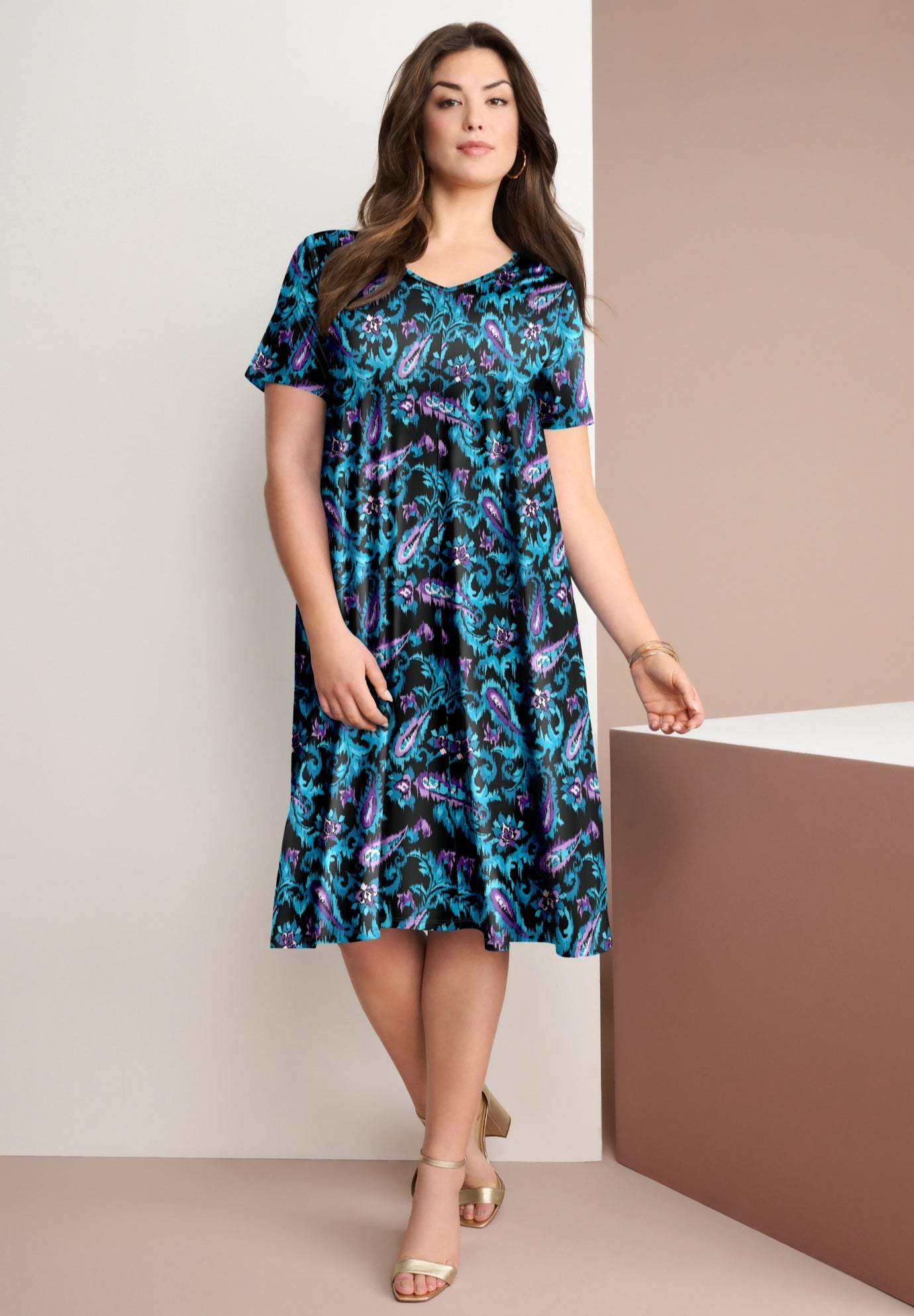 Plus Size Short Sleeve Sleeve Swing Dress image number 0