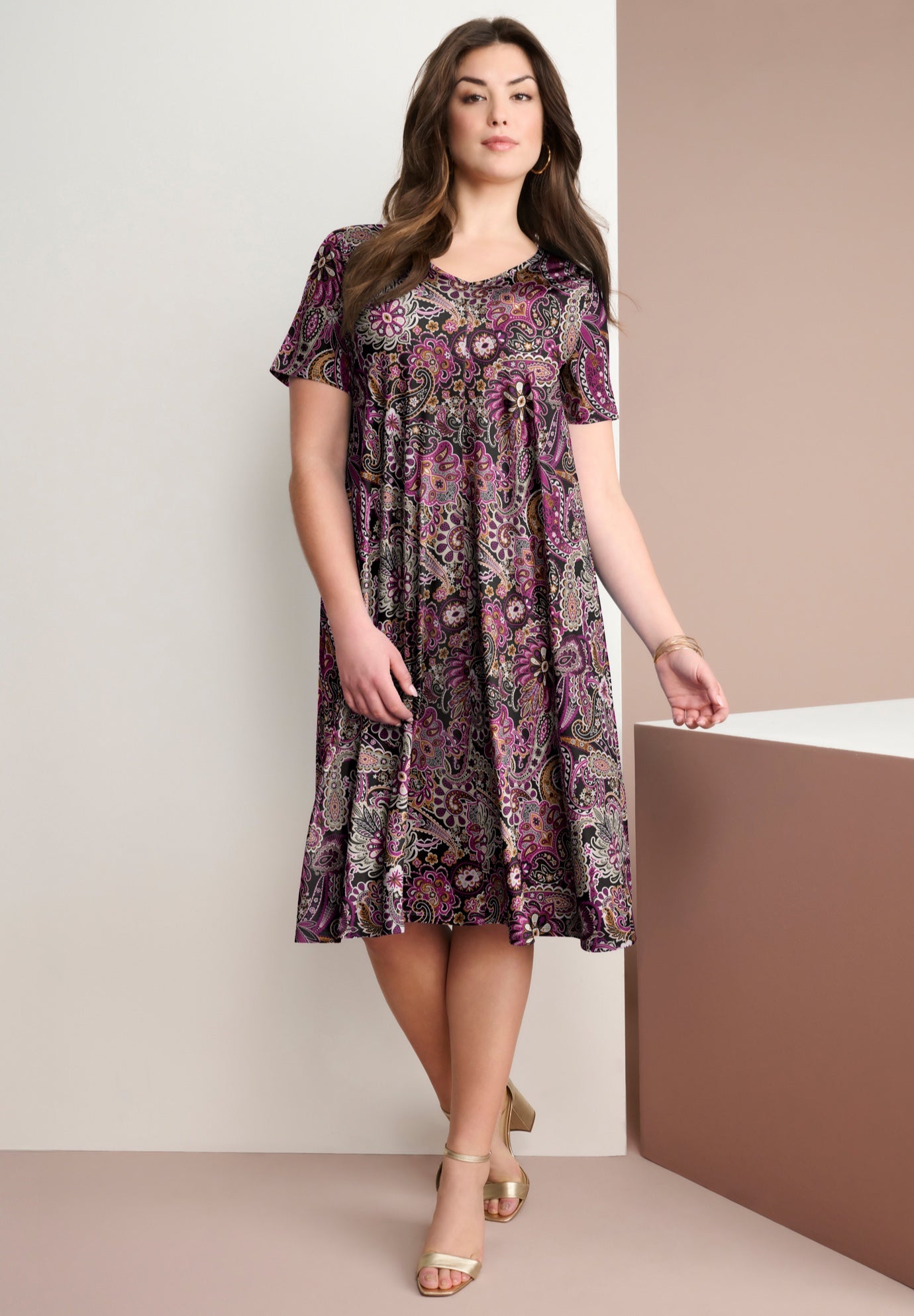 Plus Size Short Sleeve Sleeve Swing Dress image number 0