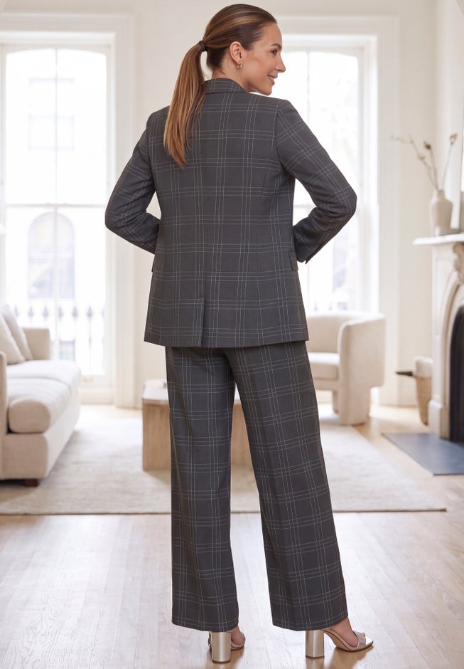 Bi-Stretch Shaped Blazer image number 1