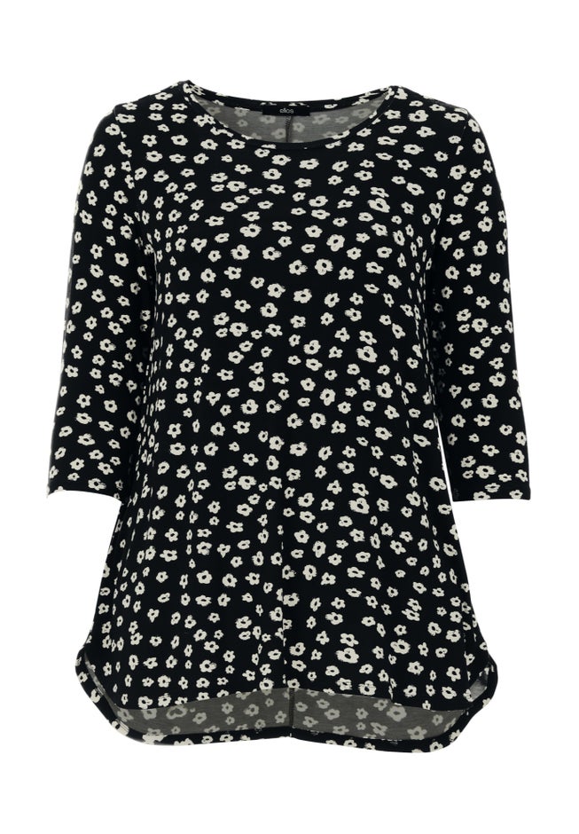 Stretch Knit Scoop Neck 3/4 Sleeve Curved Hem Tunic image number 1