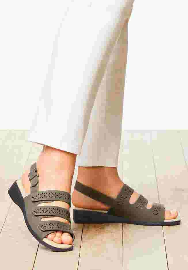 The Sutton Sandal By Comfortview image number 7