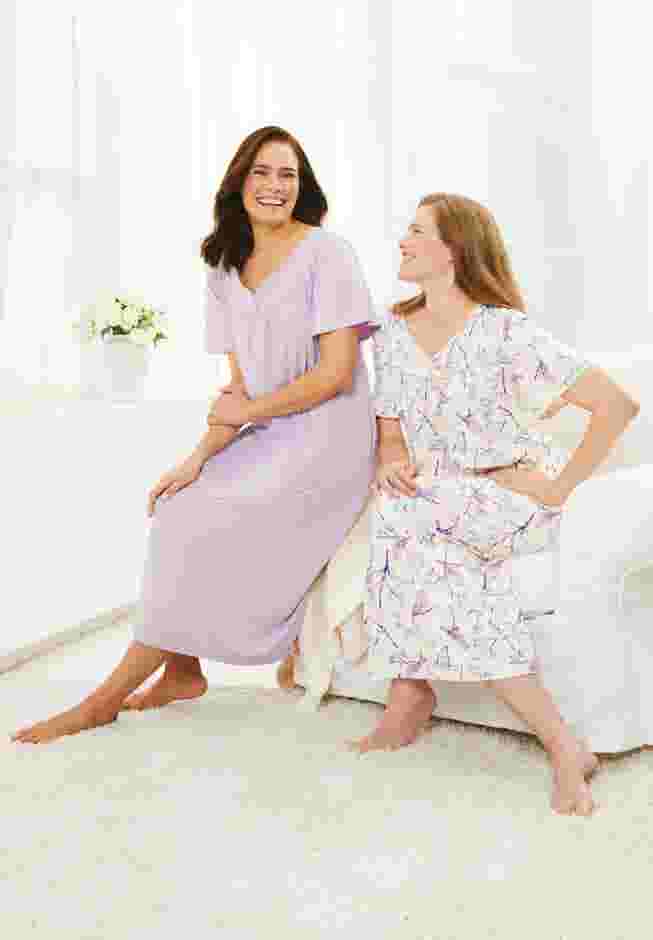 Only Necessities® 2-Pack Bib Gown image number 3