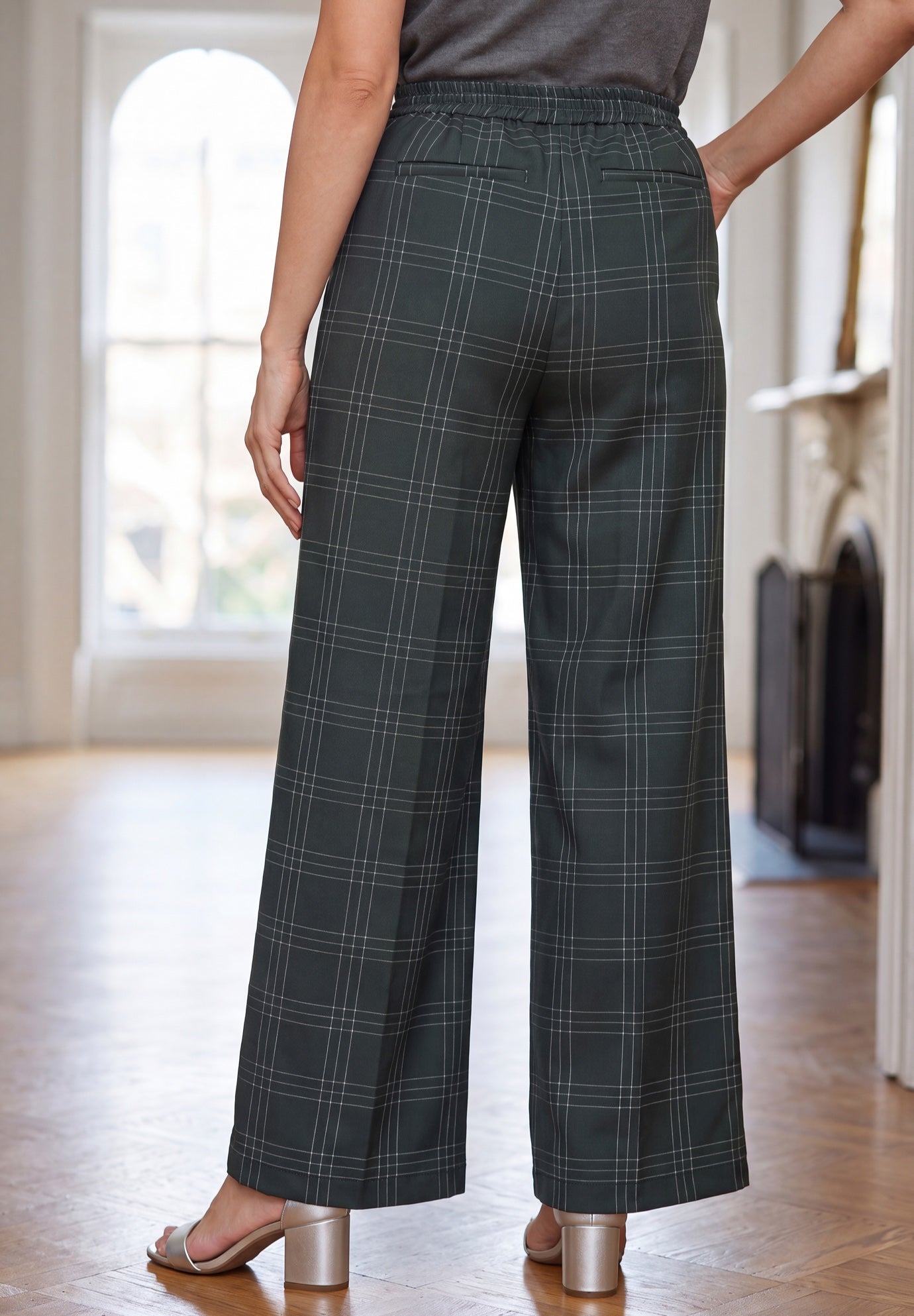 Bi-Stretch Wide Leg Pant image number 1