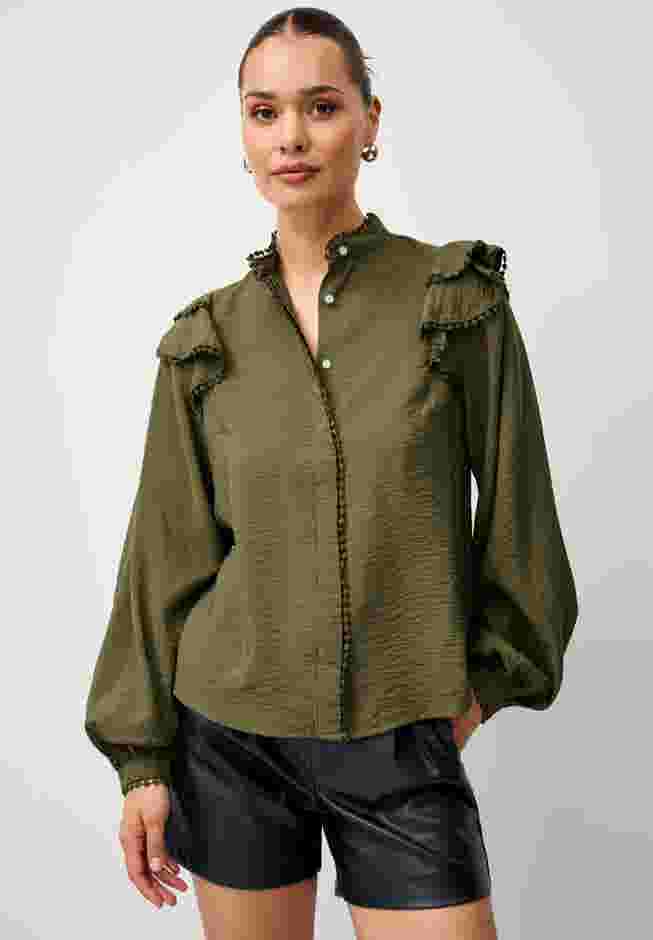 Pleat Front Faux Leather Short image number 3