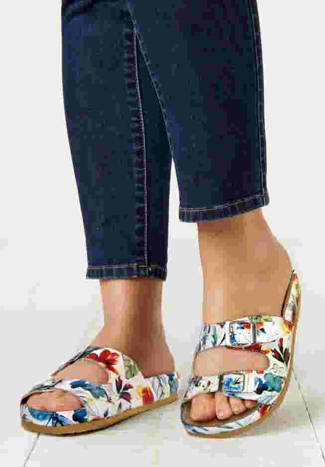 The Maxi Slip On Footbed Sandal image number 0