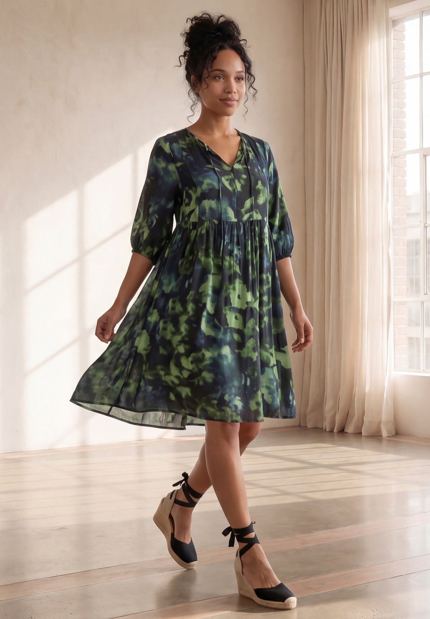 Crinkle Keyhole Empire Dress image number 0
