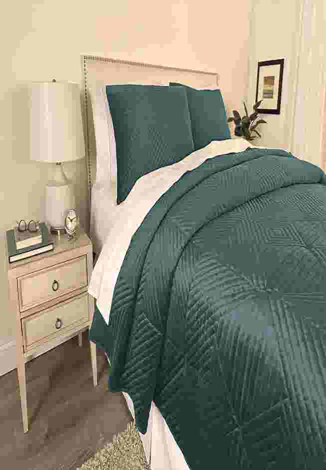 Geo Diamond Velvet Quilt image number 1