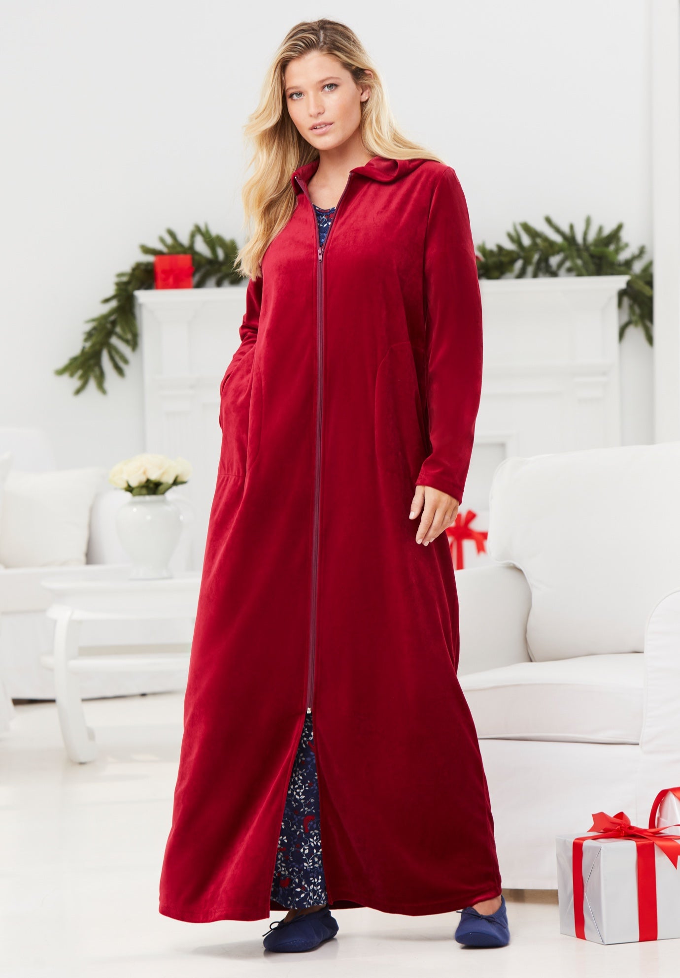 Dreams & Co® Hooded Velour Robe image number 0