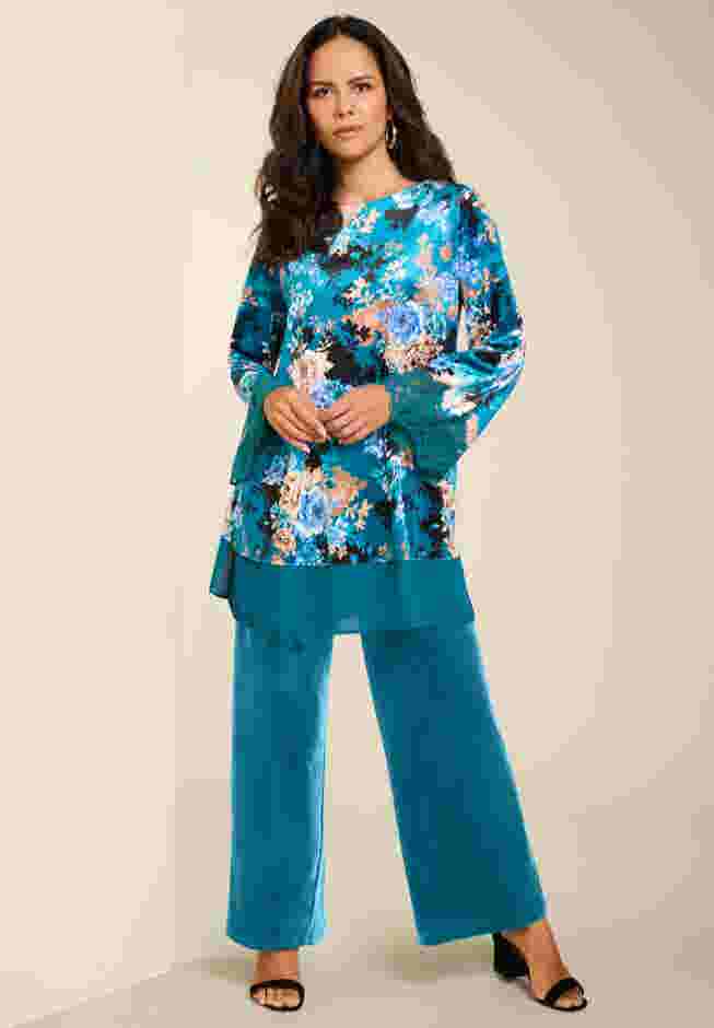 Wide Leg Velour Pant image number 2