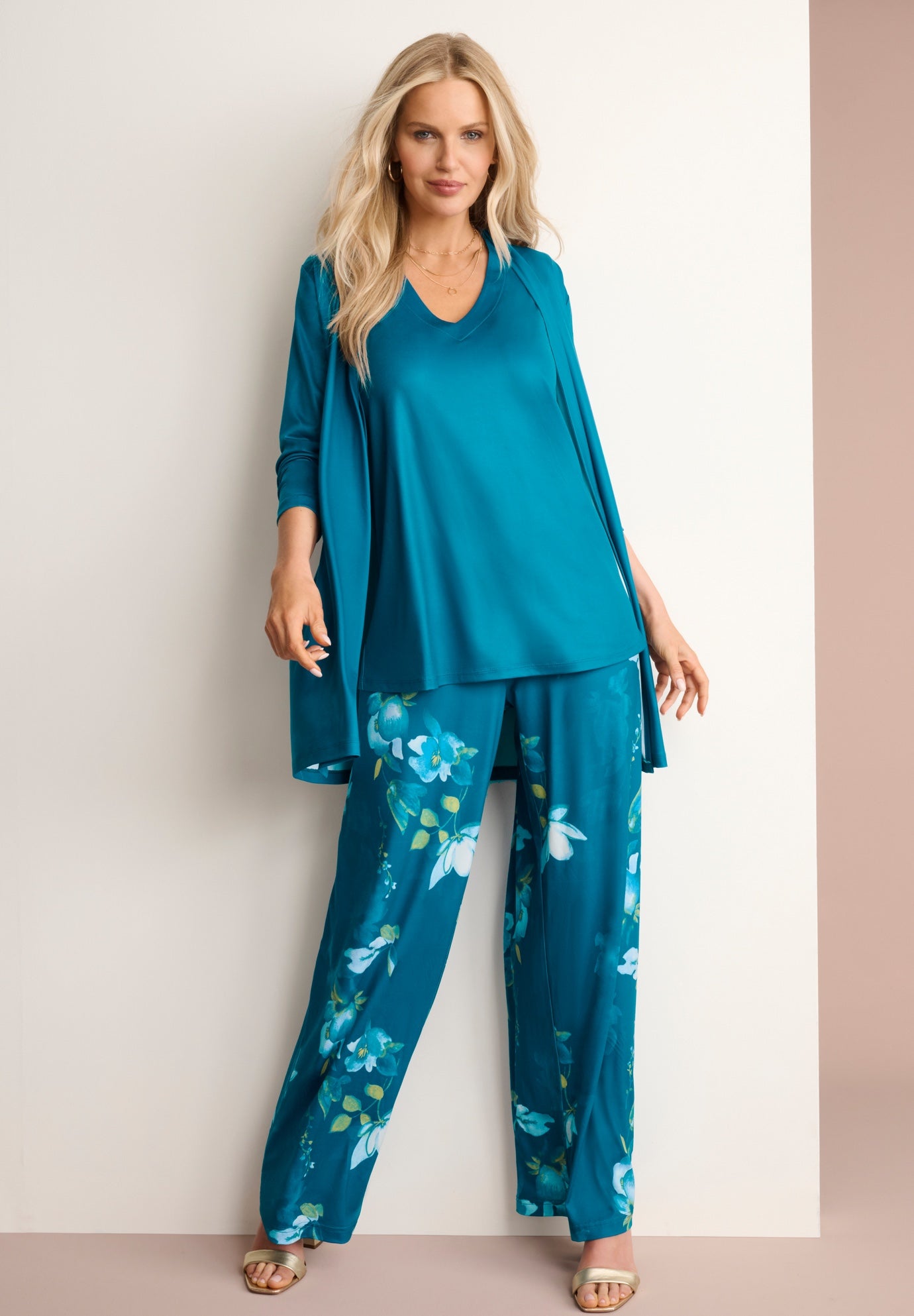 Ultrasmooth® Fabric Wide-Leg Pant image number 0