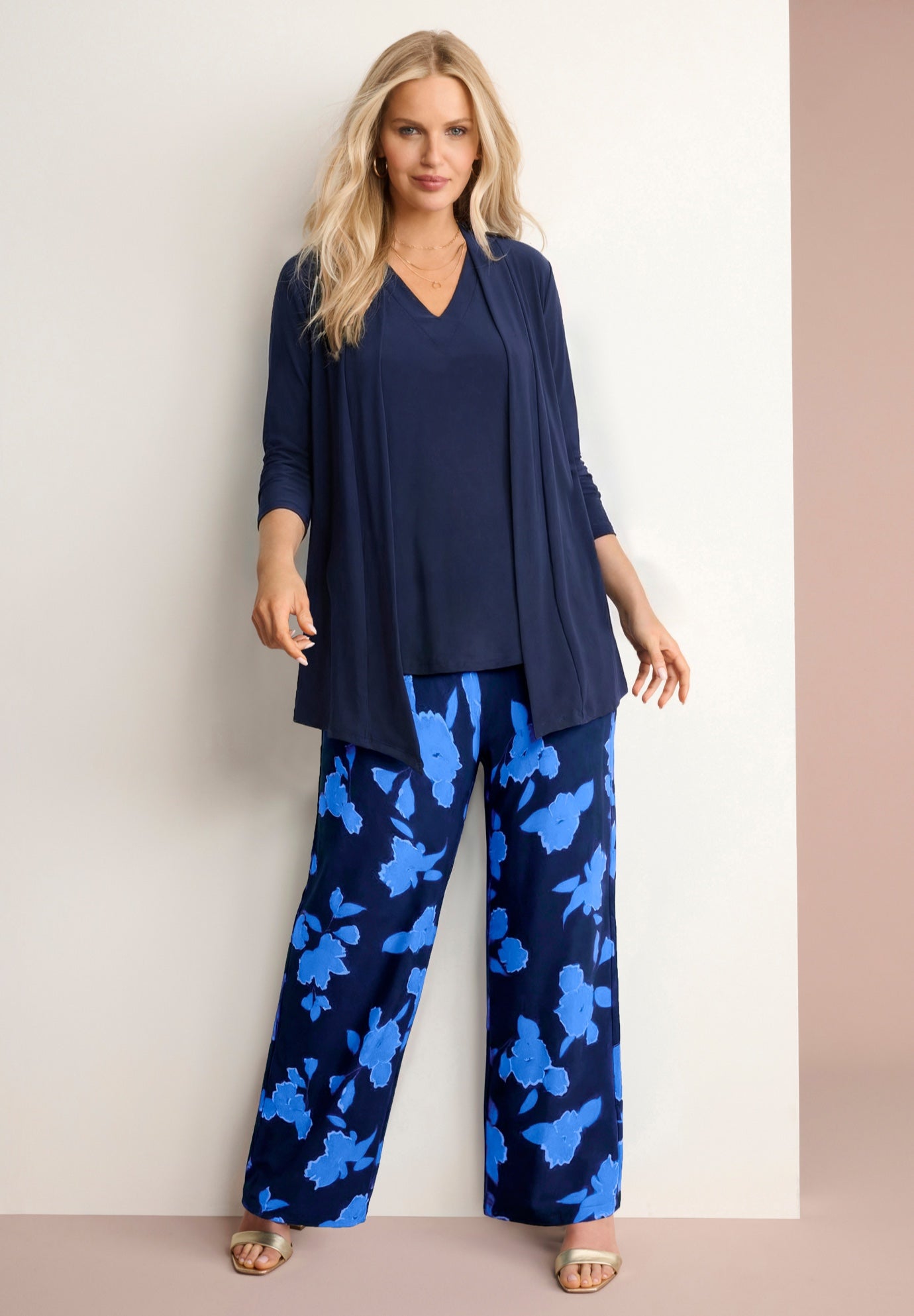 Ultrasmooth&reg; Fabric Wide-Leg Pant image number 0