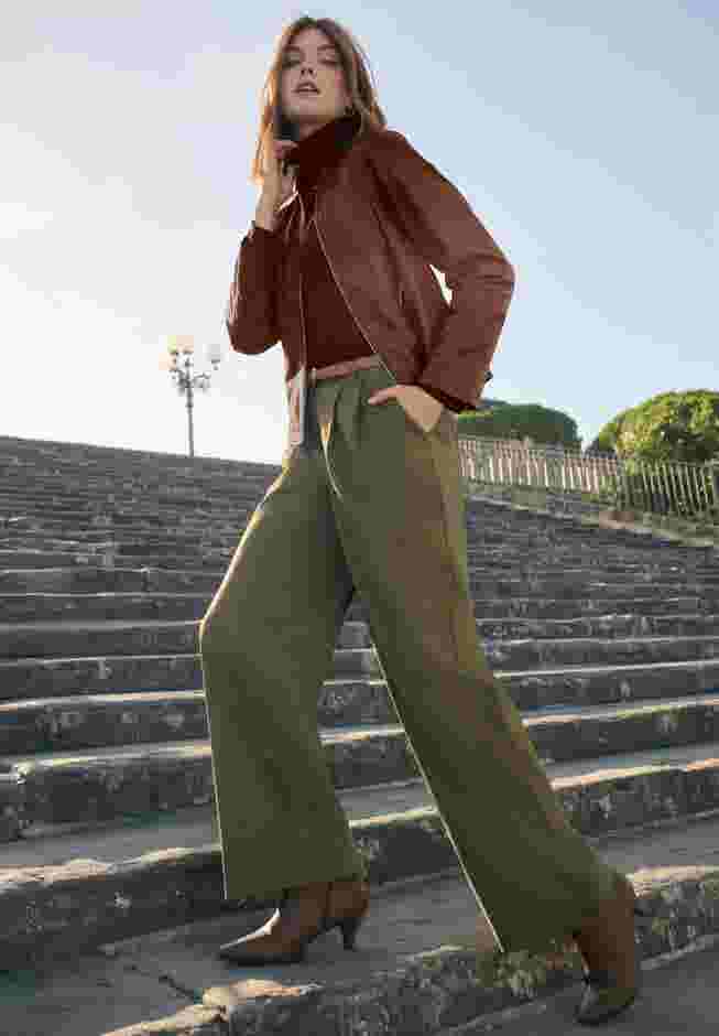 Wide Leg Pleated Trouser image number 1