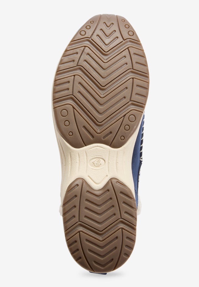 The Tuva Boot image number 2