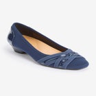 The Quinlan Slip On Pump image number null