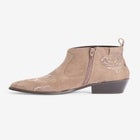 The Gwyneth Bootie image number null