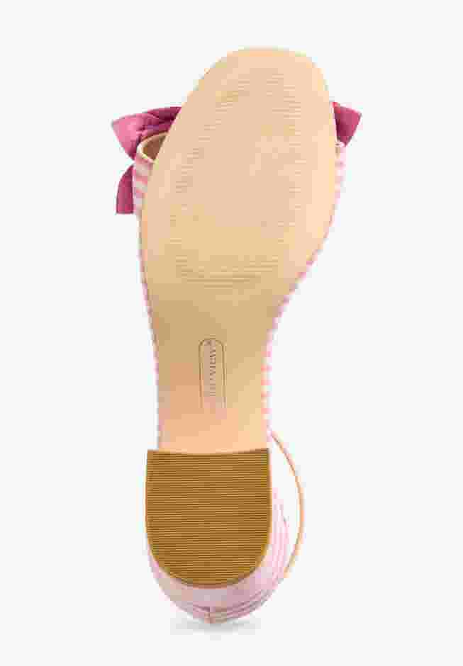 The Ona Sandal image number 2