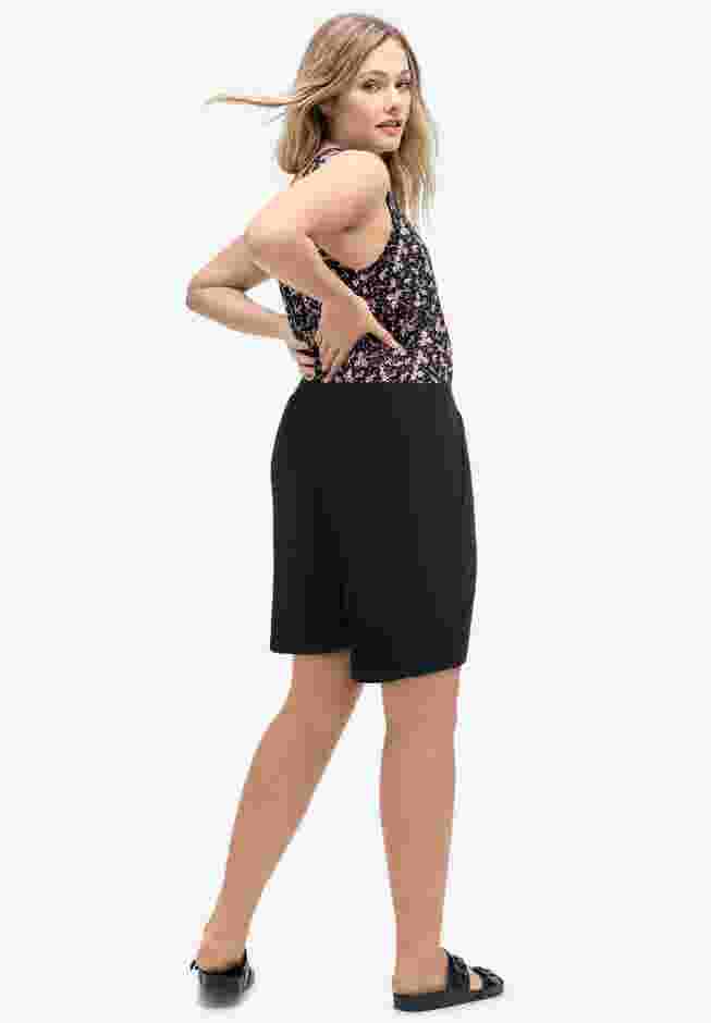 Soft Knit Shorts With Pockets image number 1