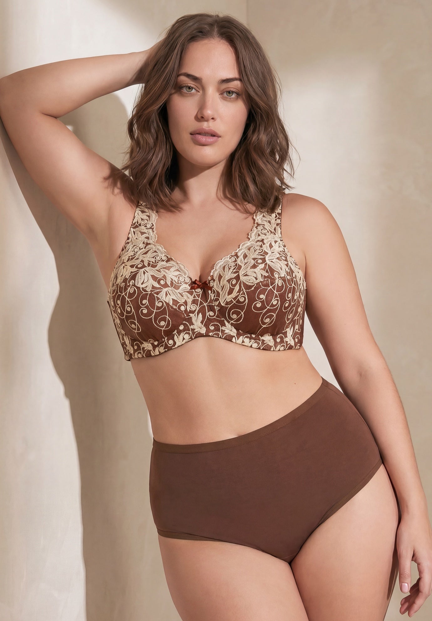 Embroidered Underwire Bra image number 0