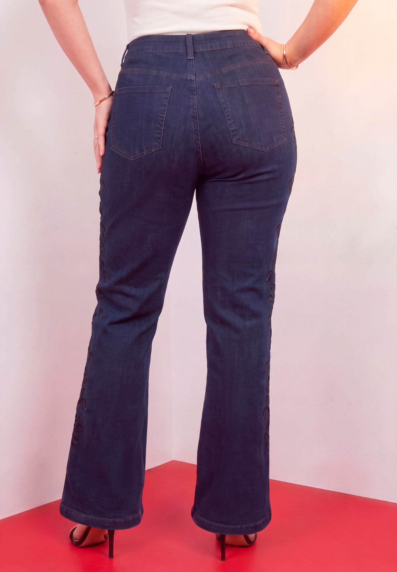 Plus Size Whitney Jean with Invisible Stretch&reg; image number 1