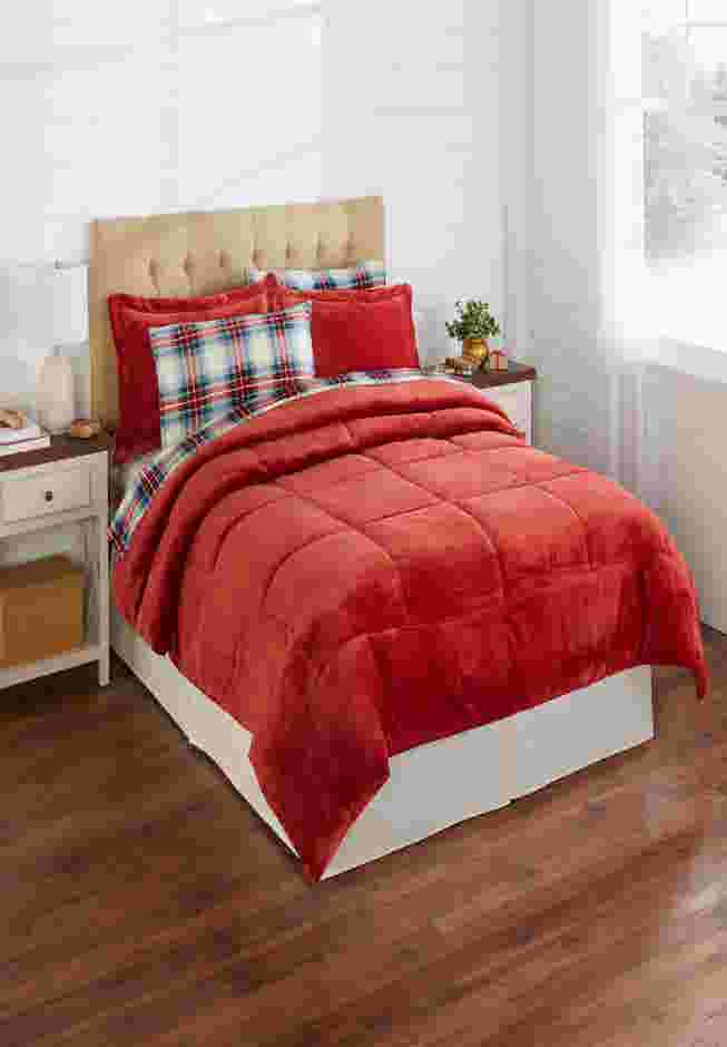 BH Studio Microfleece Comforter image number 0