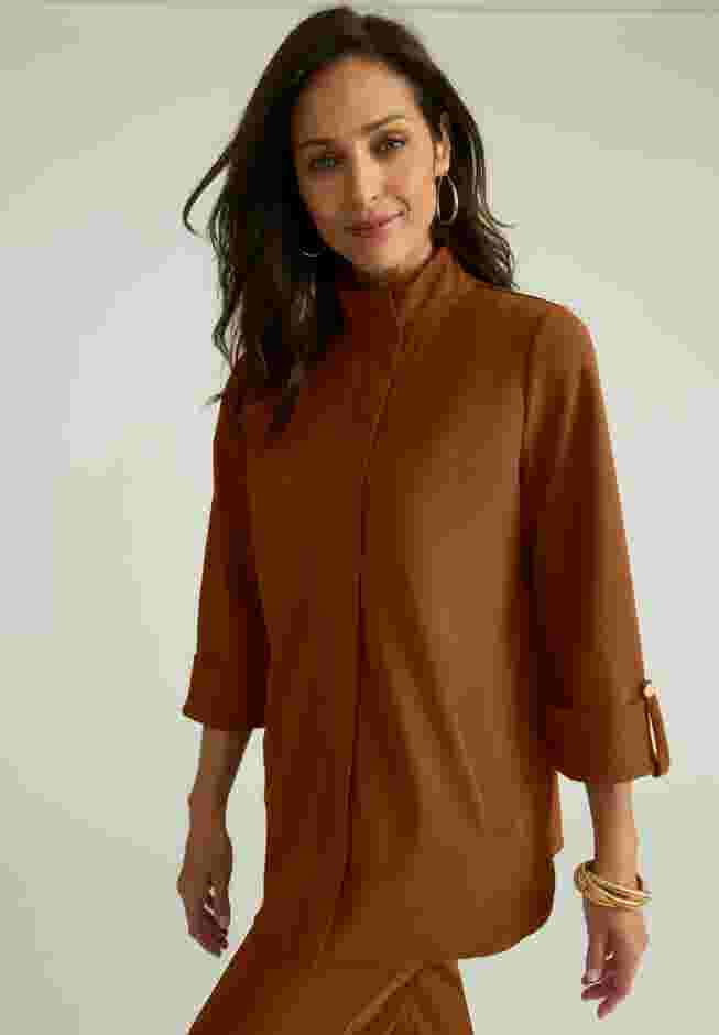 Knit Crepe Winged Collar Set image number 5