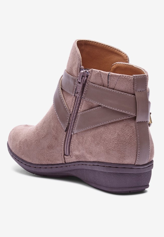 The Bronte Bootie image number 1