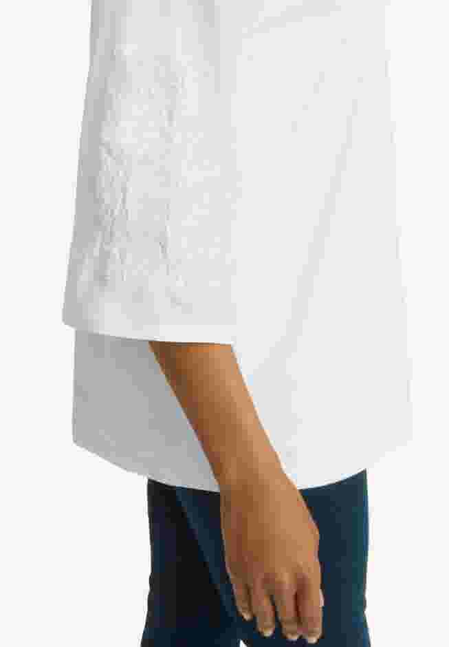 Stretch Floral Embroidered Tee image number 3