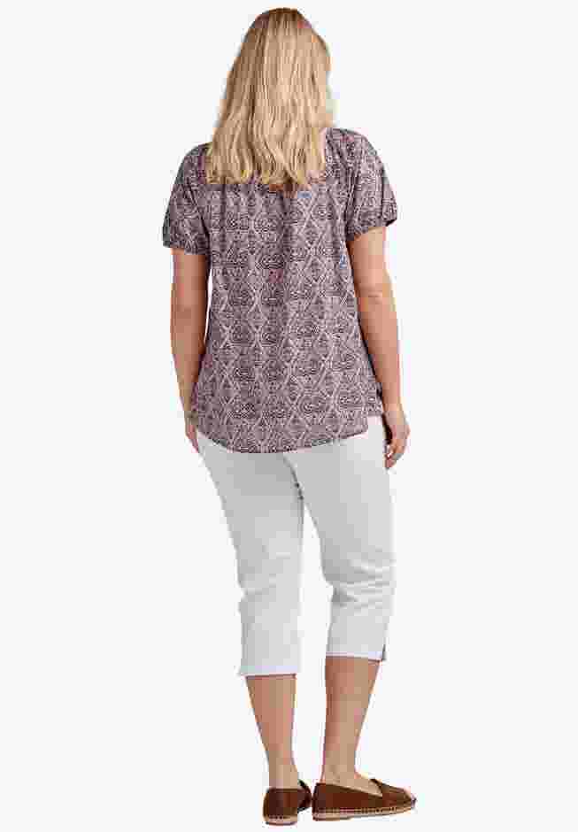 Stretch Slim Capris image number 1