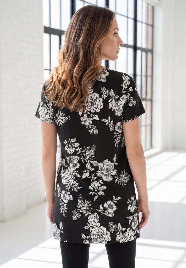 Plus Size Ultimate Cotton V-Neck Short Sleeve Tunic image number 1