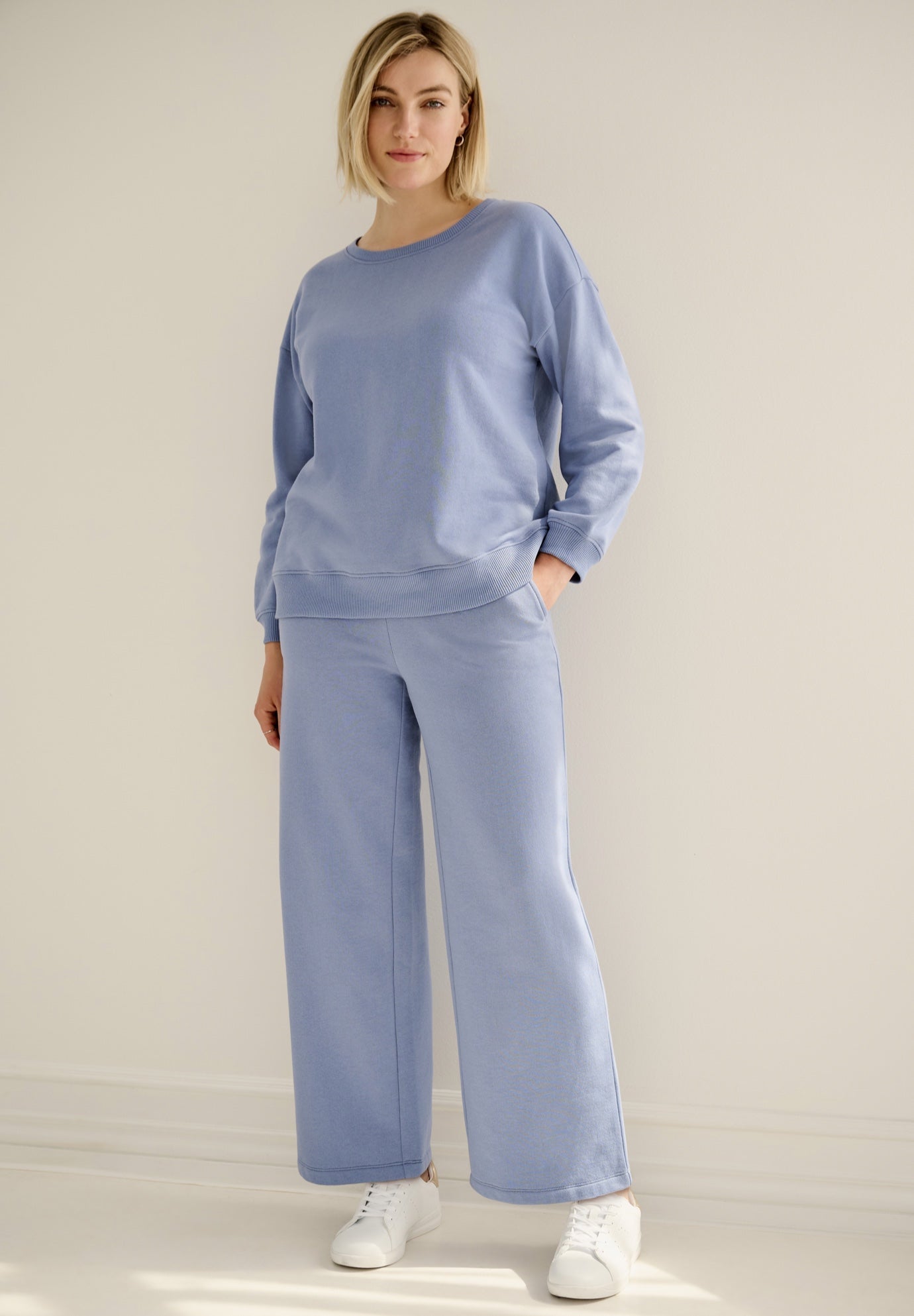 Boxy Fleece Sweatshirt image number 0