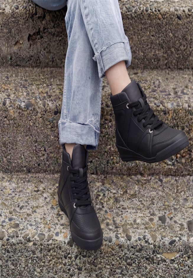 CV Sport Honey Sneaker image number 5