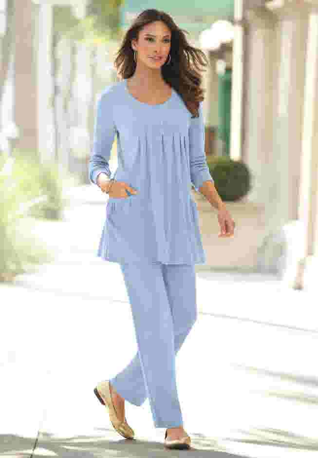 Long Sleeve Two Pocket Soft Knit Tunic image number 0