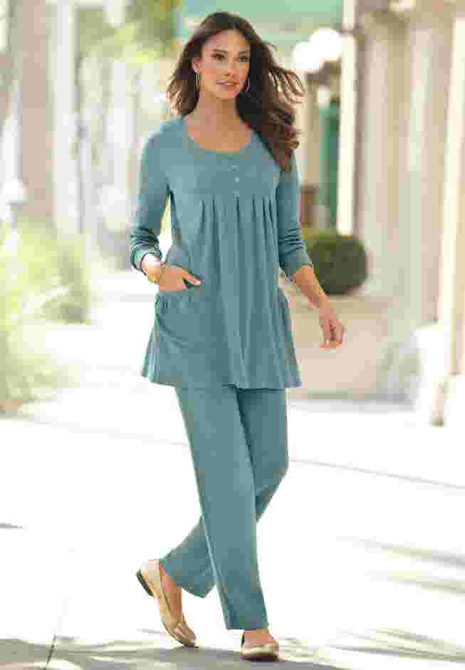 Plus Size Two Pocket Long Sleeve Soft Knit Tunic image number 0
